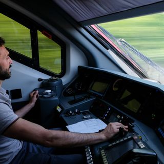 Trenord in cerca di futuri macchinisti: candidature al via