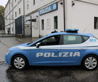 Vigevano: sorpreso mentre ruba un'auto, 18enne finisce in manette