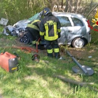 Tragico incidente nel Milanese: muore una donna, grave la figlia di 16 anni