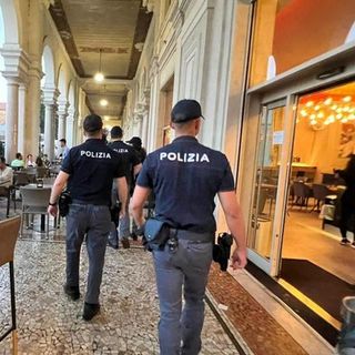 Si faceva consegnare anticipi per la vendita di un’auto, arrestato un truffatore a Novara