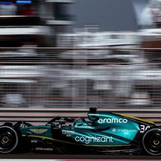 Foto ufficiale Aston Martin