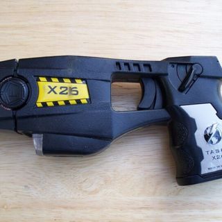 Via il taser a Pavia: protesta della UIL