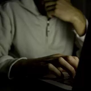 Adesca 26 bambine fingendosi minore, uomo condannato a 10 anni di carcere