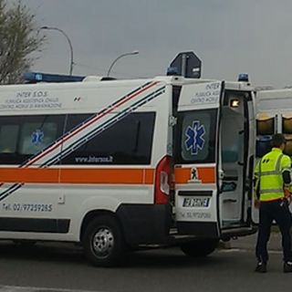 Buccinasco: cade da sei metri, 63enne in codice giallo all’Humanitas