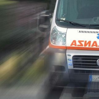 Mezzana Bigli: accusa un malore improvviso al lavoro, operaio 47enne trasportato al San Matteo