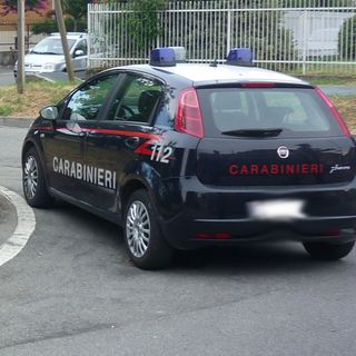 Pavia: non si fermano all’alt dei carabinieri, bloccati dopo un rocambolesco inseguimento