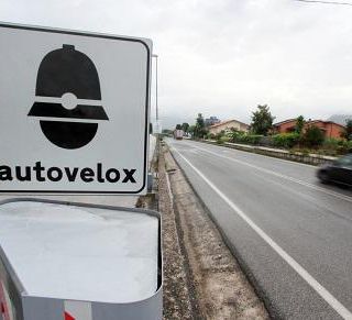 Autovelox danneggiati, identificato il fantomatico Fleximan?