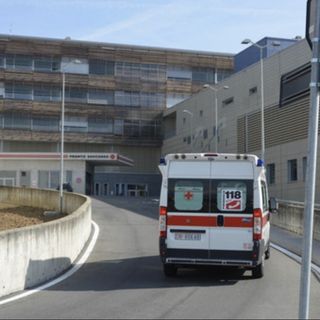 Malore sul posto di lavoro, grave un 61enne vercellese