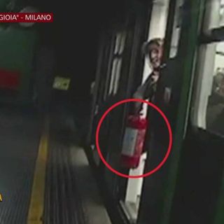 Trucco dell’estintore: quattro borseggiatrici arrestate a Milano Trucco dell’estintore: quattro borseggiatrici arrestate a Milano