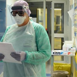 Covid-19, in Italia oggi 24.036 nuovi contagi e 297 vittime. Lombardia oggi stabile, cresce l'Emilia