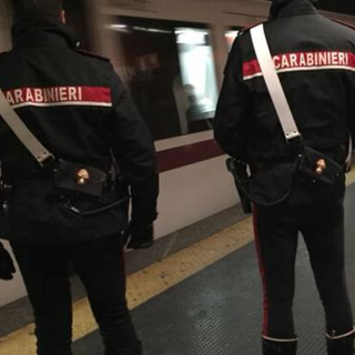 Mortara: si rifiuta di scendere dal treno senza biglietto, per un 27enne scatta la denuncia