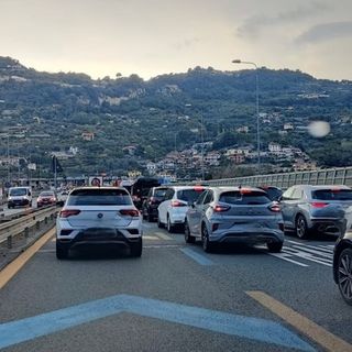 Ponte del 2 giugno: giorno o notte conta poco, anche ieri sera l'autostrada in Liguria è stata un incubo