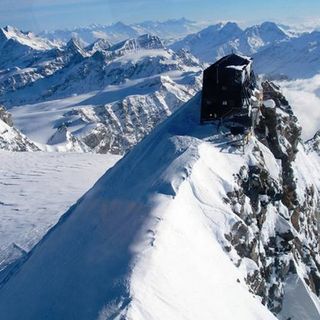 Alagna, elicottero precipita sul Monte Rosa