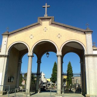 Vigevano: finge di chiedere l’elemosina ma agevola il suo complice. Truffata al cimitero