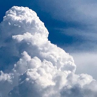 Stasera ancora rischio temporali e grandine. Domani crollo delle temperature: massime a 18 gradi