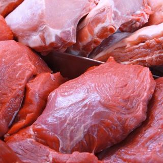 Trezzano sul Naviglio: 3 tonnellate di carne non refrigerata, multato conducente