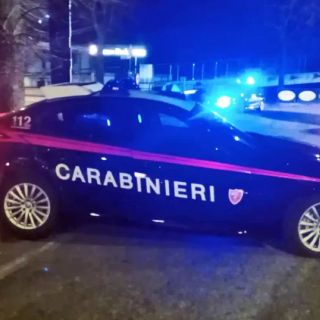 Milano, 18enne tenta di togliersi la vita: salvata dai Carabinieri Milano, 18enne tenta di togliersi la vita: salvata dai Carabinieri