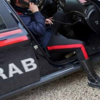 Stalker evade i controlli e torna sotto casa della vittima: arrestato un 40enne novarese