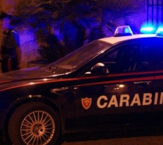 Stradella: ruba la cassa in un negozio di abbigliamento, ladro tenta la fuga ma viene arrestato