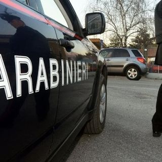 Robbio: litigio tra operai al cimitero sfocia in una rissa a colpi di badile, intervengono i carabinieri