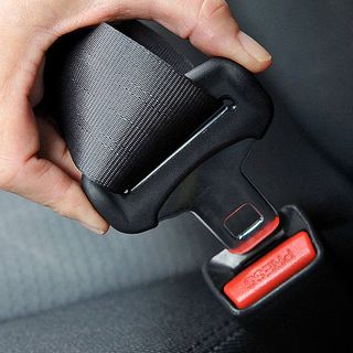 Anas, dati allarmanti: 1 italiano su 3 non usa le cinture auto
