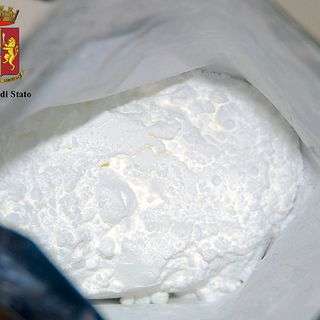 Milano, donna &quot;pizzicata&quot;... con 43 chili di &quot;coca&quot; in cucina