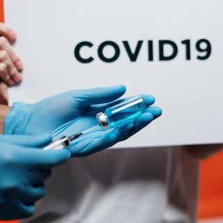 Covid in Svizzera, impennata di contagi: oggi quasi 6 mila, come quelli di ieri in Italia. Tasso di positività al 13,43%