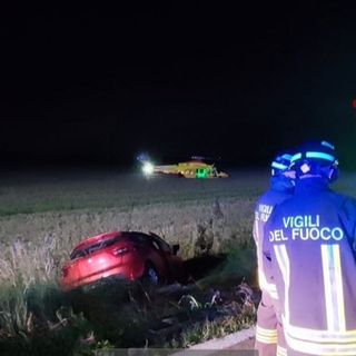 Copiano: frontale tra auto sulla provinciale 235, muore un 51enne