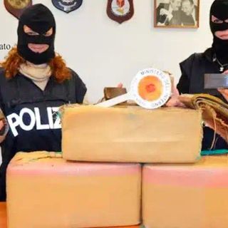 570 chili di hashish oltre a coca ed ero: maxi sequestro ad Assago, droga indirizzata a Vittuone e Bareggio
