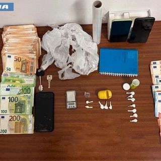 Droga: 4 arresti della Polizia a Milano, sequestrati 8 chili e mezzo di stupefacenti