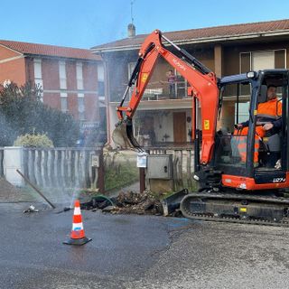 Mede: riparata una perdita d'acqua in viale I Maggio