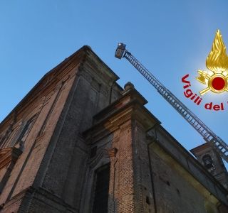 Robbio: il maltempo colpisce alcuni edifici, intervengono i Vigili del fuoco