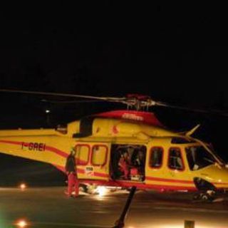 Vittuone: ragazza cade dal balcone di casa, finisce in codice giallo al Niguarda
