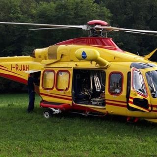 Scaldasole: cade da cavallo in via Cardinala, 26enne soccorsa con l'elicottero