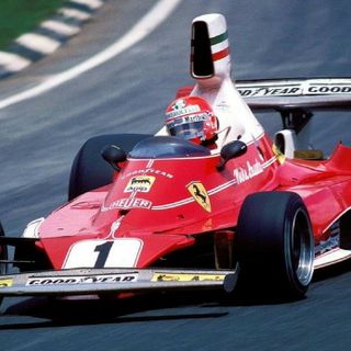 Chiasso, la Gdf scopre e sequestra una ‘replica’ della F1 di Niki Lauda