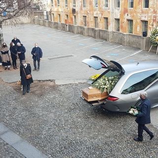 Addio “Signor Nino” Cerruti, il tributo dei dipendenti al Lanificio