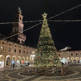 foto tratte dalla pagina Facebook dell'assessore Andrea Sala