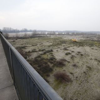 Mezzana Bigli: cade da ponteggio sul ponte della Gerola, grave un operaio