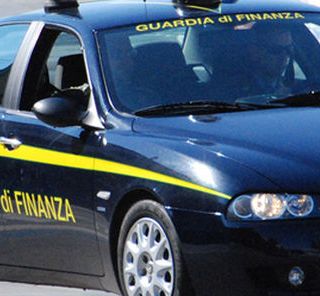Pinarolo Po: nascondevano rifiuti pericolosi in una discarica abusiva, area sequestrata dalla Guardia di Finanza