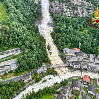 VIDEO. Bambina di tre mesi bloccata nella macchina travolta dalla piena nel Canavese: le immagini dall’elicottero