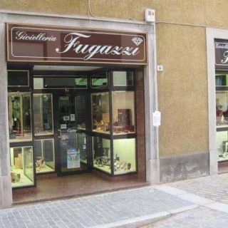 Magenta, ultima saracinesca abbassata per la Gioielleria Fugazzi