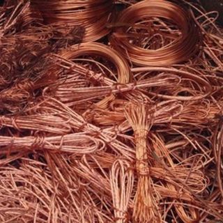 Raid in un cantiere dell'autostrada Milano-Genova, ladri in fuga con 600 metri di rame