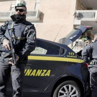 Raggirano avvocato milanese in pensione e gli sotttaggono 1 milione: la Gdf ‘pizzica’ famiglia di Monza