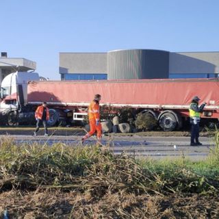 Vercelli: un morto e una ferita gravissima nello scontro sulla Tangenziale