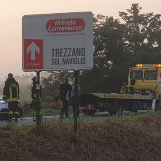 Statale 526 tra Robecco e Abbiategrasso bloccata, incidente all’altezza di Cassinetta di Lugagnano