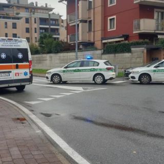 Incidente in via San Girolamo Emiliani a Magenta: due feriti non gravi e strada bloccata