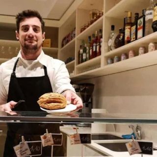 Buccinasco nel dolore per la morte del giovane Ivano Calzighetti, investito e ucciso sulla sua bicicletta