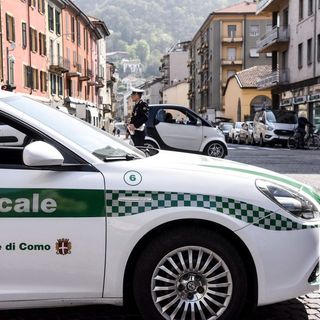 Tragico incidente sulla Napoleona a Como: morto un motociclista