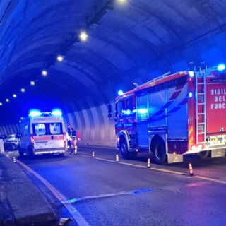 Frontale nel Lecchese, muore 26enne di Segrate