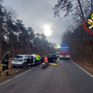 Frontale a Tradate, muore donna 51enne